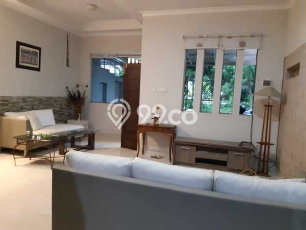 Rumah Elit Modern Tanpa Renovasi di Setra Duta Bandung Rumah Elit Modern Tanpa Renovasi di Setra Duta Bandung