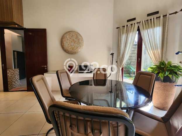 Rumah Elit LB 349m2 Siap Huni Desain Elegan di Kota Baru Parahyangan, Bandung Rumah Elit LB 349m2 Siap Huni Desain Elegan di Kota Baru Parahyangan, Bandung