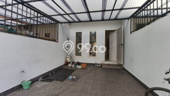 Rumah Nyaman di , 3 KM, Lingkungan Strategis, LT 60m2m² Bangunan 150m2m² Rumah Nyaman di , 3 KM, Lingkungan Strategis, LT 60m2m² Bangunan 150m2m²