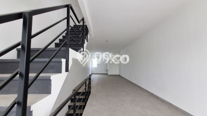 Paling Dicari! Ruko Dijual di Taman Ratu Harga Kompetitif Paling Dicari! Ruko Dijual di Taman Ratu Harga Kompetitif