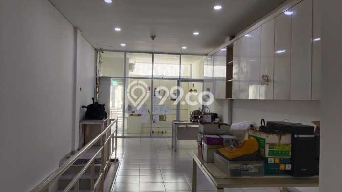 Unit Ruko Dijual di Jakarta Barat LT 60m2 & LB 120m2 Unit Ruko Dijual di Jakarta Barat LT 60m2 & LB 120m2