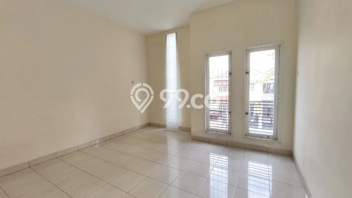 Rumah Nyaman di , 3 KM, Lingkungan Strategis, LT 60m2m² Bangunan 150m2m² Rumah Nyaman di , 3 KM, Lingkungan Strategis, LT 60m2m² Bangunan 150m2m²