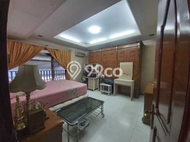 Dijual Rumah Premium dengan Fasilitas Sekitar Komplit di Genteng, Surabaya Dijual Rumah Premium dengan Fasilitas Sekitar Komplit di Genteng, Surabaya