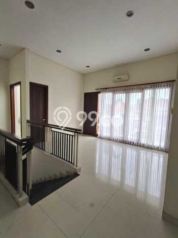 Rumah Kawasan , Luas 200m2m², LB 310m2m² Rumah Kawasan , Luas 200m2m², LB 310m2m²