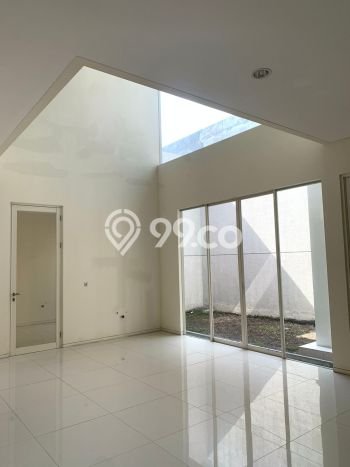 Rumah Luxury Modern Siap Huni di Citraland Surabaya Rumah Luxury Modern Siap Huni di Citraland Surabaya
