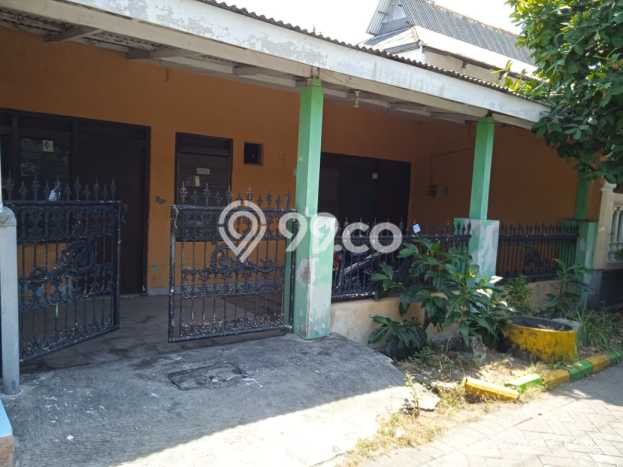 Rumah Luas Asri 2 KT Siap Pakai di Lidah Kulon Surabaya Rumah Luas Asri 2 KT Siap Pakai di Lidah Kulon Surabaya