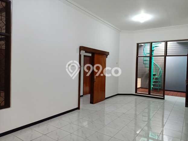 Dijual Rumah Strategis Bagus Punya 4 KT di Sawahan Surabaya - Dijual Rumah Strategis Bagus Punya 4 KT di Sawahan Surabaya -