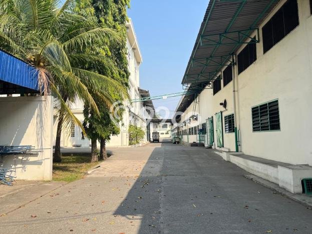 KEUNTUNGAN BERLIPAT! Pabrik Kawasan , Luas 25000m2m², Lokasi Mainroad KEUNTUNGAN BERLIPAT! Pabrik Kawasan , Luas 25000m2m², Lokasi Mainroad