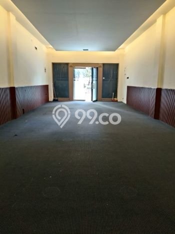 Unit Ruko disewakan di Kelapa Gading Jakarta Utara dengan LT 100m2 / LB 280m2 Unit Ruko disewakan di Kelapa Gading Jakarta Utara dengan LT 100m2 / LB 280m2