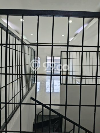 Ruko untuk disewa di Kelapa Gading punya LT 76m2 & LB 200m2 harga sewa kompetitif Ruko untuk disewa di Kelapa Gading punya LT 76m2 & LB 200m2 harga sewa kompetitif