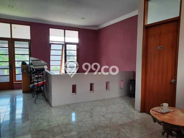Rumah Luxury Modern Tanpa Renovasi di Cinere Jakarta Selatan Rumah Luxury Modern Tanpa Renovasi di Cinere Jakarta Selatan