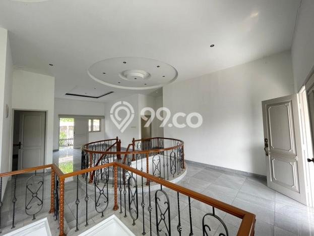 Dijual Rumah Luas Elegan Dengan View Eksklusif di Lebak Bulus, Jakarta Selatan Dijual Rumah Luas Elegan Dengan View Eksklusif di Lebak Bulus, Jakarta Selatan