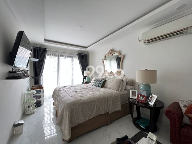 Jual Rumah Luas Elegan Dengan View Cantik di Pondok Indah, Jakarta Selatan Jual Rumah Luas Elegan Dengan View Cantik di Pondok Indah, Jakarta Selatan