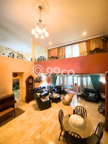 Rumah Elit LB 425m2 Siap Huni Desain Elegan di Gandul, Depok Rumah Elit LB 425m2 Siap Huni Desain Elegan di Gandul, Depok