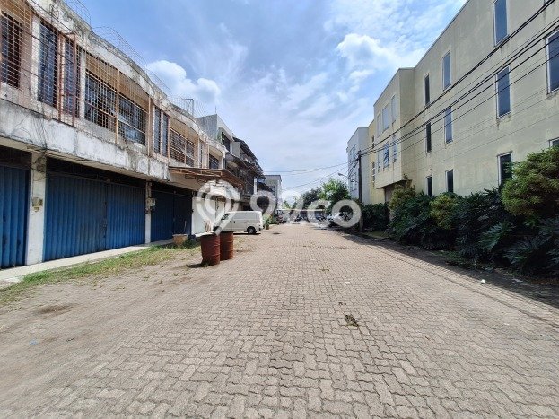 Lokasi Strategis! Dijual Gudang Bisnis di Pamulang, Tangerang Selatan Kondisi Baik Lokasi Strategis! Dijual Gudang Bisnis di Pamulang, Tangerang Selatan Kondisi Baik
