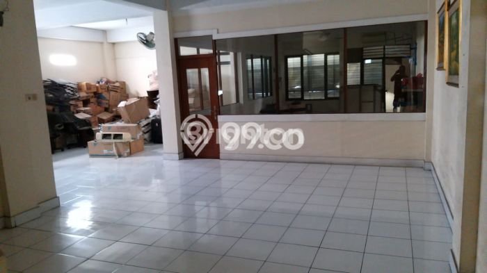Ruko Dijual di Denpasar LT 438m2 & LB 495m2 Lokasi Terbaik! Ruko Dijual di Denpasar LT 438m2 & LB 495m2 Lokasi Terbaik!