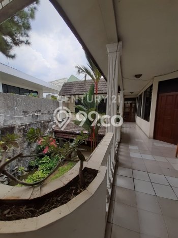 Dijual Rumah Mewah Elegan Dengan View Cantik di Simprug, Jakarta Selatan Dijual Rumah Mewah Elegan Dengan View Cantik di Simprug, Jakarta Selatan