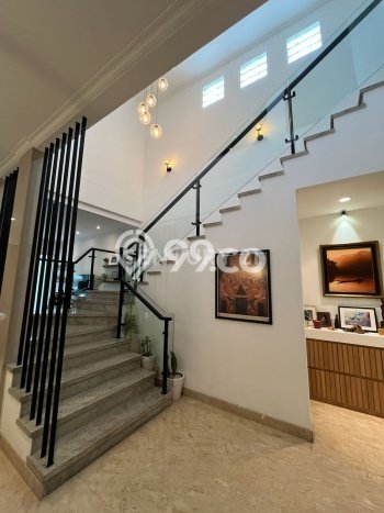 Dijual Rumah Luas Elegan Dengan View Cantik di Permata Hijau, Jakarta Selatan Dijual Rumah Luas Elegan Dengan View Cantik di Permata Hijau, Jakarta Selatan