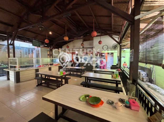 Rumah Elit Modern Tanpa Renovasi di Miroto Semarang Rumah Elit Modern Tanpa Renovasi di Miroto Semarang