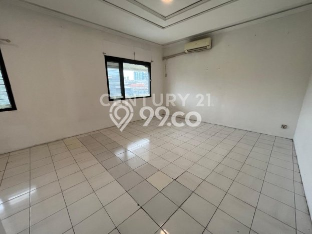 Rumah Mewah LB 950m2 Siap Huni Desain Elegan di Bangka, Jakarta Selatan Rumah Mewah LB 950m2 Siap Huni Desain Elegan di Bangka, Jakarta Selatan