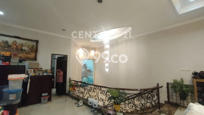 Rumah Luxury Modern Tanpa Renovasi di Rawamangun Jakarta Timur Rumah Luxury Modern Tanpa Renovasi di Rawamangun Jakarta Timur