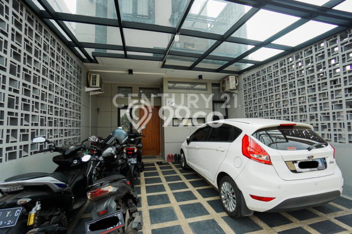 For Sale Rumah 5 Kamar Lokasi Ideal Nyaman dan Strategis di Bojongsoang For Sale Rumah 5 Kamar Lokasi Ideal Nyaman dan Strategis di Bojongsoang
