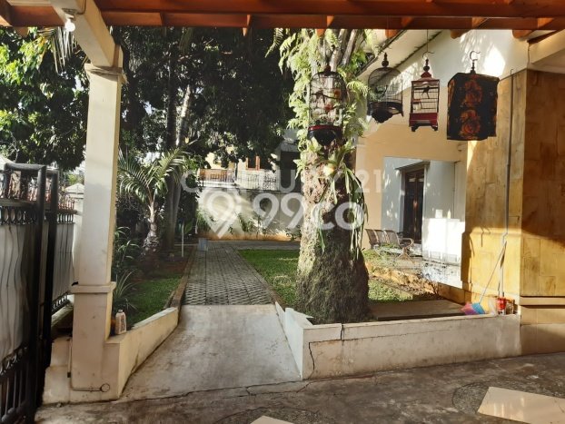 Jual Rumah Luas Elegan Dengan View Eksklusif di Cipete, Jakarta Selatan Jual Rumah Luas Elegan Dengan View Eksklusif di Cipete, Jakarta Selatan