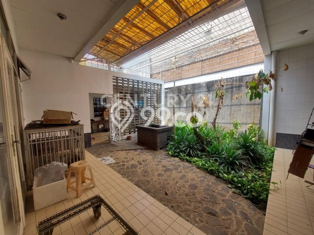 Hunian Elit LB 441m2 Siap Pakai Desain Elegan di Pulomas, Jakarta Timur Hunian Elit LB 441m2 Siap Pakai Desain Elegan di Pulomas, Jakarta Timur
