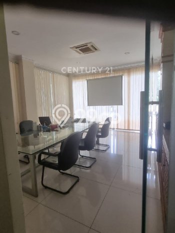 Unit Ruko Dijual di Kebon Jeruk Jakarta Barat Luas Tanah 1025m2, Luas Bangunan 900m2 Unit Ruko Dijual di Kebon Jeruk Jakarta Barat Luas Tanah 1025m2, Luas Bangunan 900m2