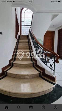 Ready to Use! Luxury House LT 1600m2 Desain Elegan di Kemang Ready to Use! Luxury House LT 1600m2 Desain Elegan di Kemang