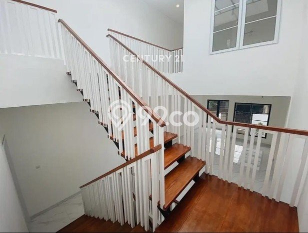 Jual Rumah Mewah Megah Dengan View Eksklusif di Bintaro, Jakarta Selatan Jual Rumah Mewah Megah Dengan View Eksklusif di Bintaro, Jakarta Selatan