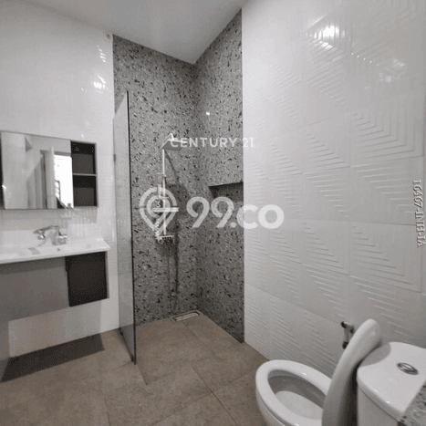 Ready to Use! Luxury House LT 218m2 Desain Elegan di BSD City Ready to Use! Luxury House LT 218m2 Desain Elegan di BSD City