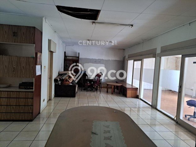 Siap Huni Rumah Mewah 4 Kamar di Kebayoran Lama Dekat ke Mana Saja Siap Huni Rumah Mewah 4 Kamar di Kebayoran Lama Dekat ke Mana Saja