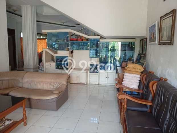 HARGA SPECIAL! Rumah Asri area Jaten, Karanganyar, LT 1187m2m² LB 400m2m² BISA KPR! HARGA SPECIAL! Rumah Asri area Jaten, Karanganyar, LT 1187m2m² LB 400m2m² BISA KPR!