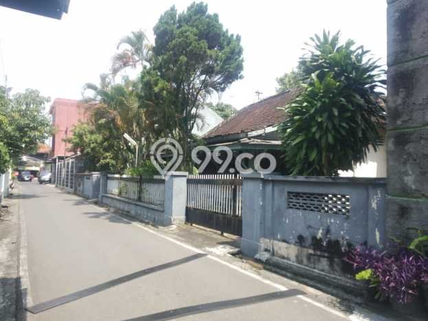 For Sale Rumah Mewah Exclusive di Banjarsari, Surakarta For Sale Rumah Mewah Exclusive di Banjarsari, Surakarta
