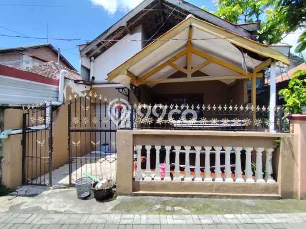 Rumah Harga Terjangkau 2 KT di Pasar Kliwon, Surakarta Rumah Harga Terjangkau 2 KT di Pasar Kliwon, Surakarta