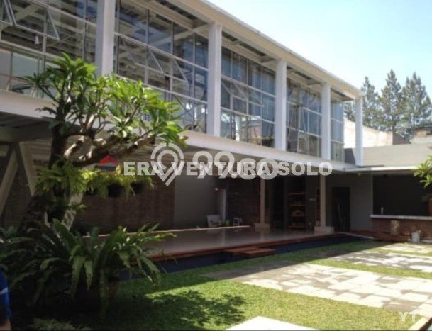 HARGA SPECIAL! Rumah Strategis di Banjarsari, Luas 508m2m² Bangunan 600m2m² HARGA SPECIAL! Rumah Strategis di Banjarsari, Luas 508m2m² Bangunan 600m2m²