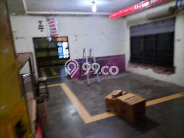 Rumah Modern area Jebres, Surakarta, LT 238m2m² LB 250m2m² Rumah Modern area Jebres, Surakarta, LT 238m2m² LB 250m2m²