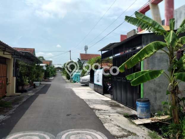 BEST DEAL! Rumah Siap Huni di Kartasura, LT 213m2m² Bangunan 200m2m² BEST DEAL! Rumah Siap Huni di Kartasura, LT 213m2m² Bangunan 200m2m²