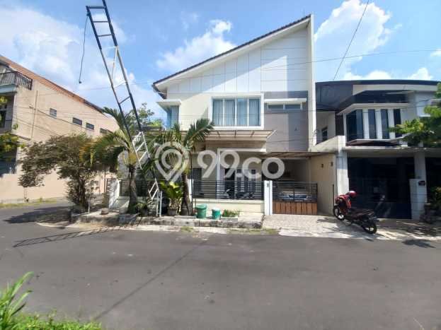 Rumah Akses Mudah area Colomadu, Karanganyar, Luas 172m2m² Bangunan 217m2m² Rumah Akses Mudah area Colomadu, Karanganyar, Luas 172m2m² Bangunan 217m2m²