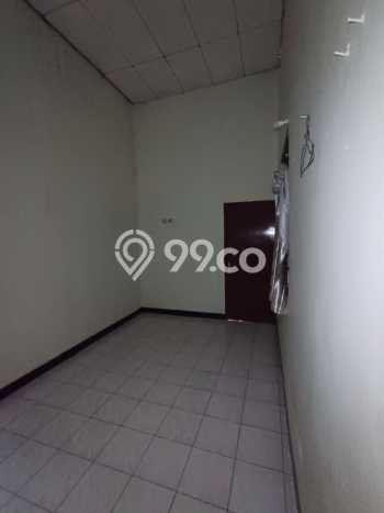 Rumah Nyaman 4 KT Luas Tanah 215m2m² di Laweyan, Surakarta Rumah Nyaman 4 KT Luas Tanah 215m2m² di Laweyan, Surakarta