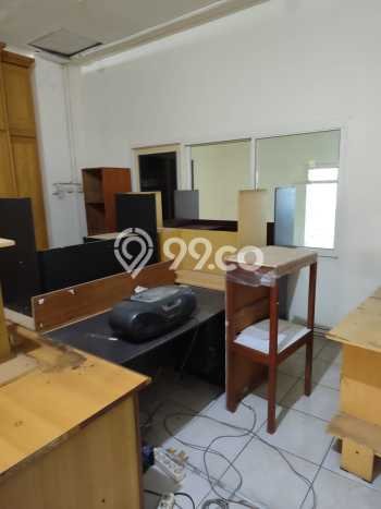 Bisa KPR! Rumah Laweyan, Surakarta, LT 860m2m² Bangunan 400m2m² Bisa KPR! Rumah Laweyan, Surakarta, LT 860m2m² Bangunan 400m2m²
