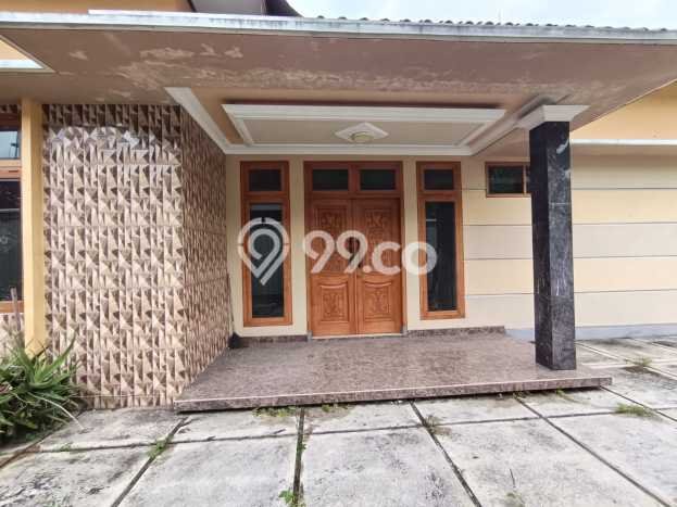 Rumah Modern di Teras, Boyolali, LT 491m2m² Bangunan 350m2m² Rumah Modern di Teras, Boyolali, LT 491m2m² Bangunan 350m2m²