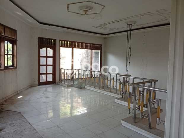 HARGA SPECIAL! Rumah Asri area Jaten, Karanganyar, LT 1187m2m² LB 400m2m² BISA KPR! HARGA SPECIAL! Rumah Asri area Jaten, Karanganyar, LT 1187m2m² LB 400m2m² BISA KPR!