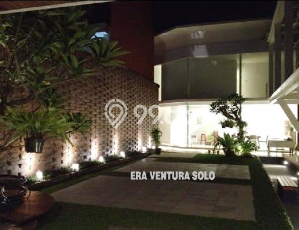 HARGA SPECIAL! Rumah Strategis di Banjarsari, Luas 508m2m² Bangunan 600m2m² HARGA SPECIAL! Rumah Strategis di Banjarsari, Luas 508m2m² Bangunan 600m2m²