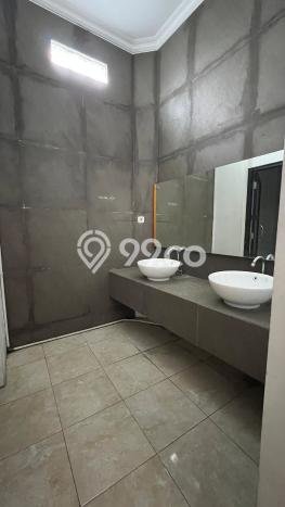 Ruko Kawasan Premium di Serengan, Luas 494m2m², Jalan Utama Ruko Kawasan Premium di Serengan, Luas 494m2m², Jalan Utama