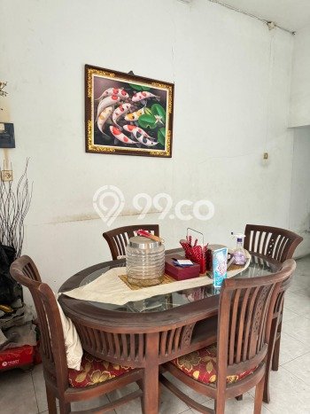 Rumah di Laweyan, Solo, LT 80m2m² LB 150m2m² Rumah di Laweyan, Solo, LT 80m2m² LB 150m2m²