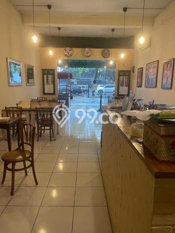 Ruko Dijual di Jakarta Selatan LT 82m2 & LB 200m2 Lokasi Terbaik! Ruko Dijual di Jakarta Selatan LT 82m2 & LB 200m2 Lokasi Terbaik!