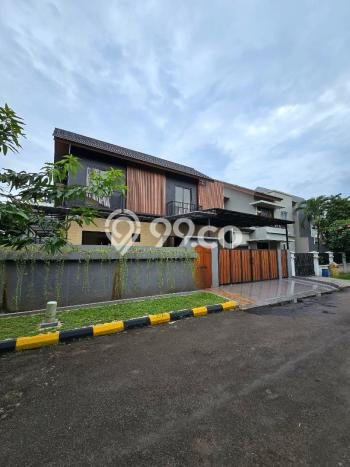 Rumah Luas Tanah 340m² di BSD, Tangerang Selatan - Lokasi Strategis Rumah Luas Tanah 340m² di BSD, Tangerang Selatan - Lokasi Strategis