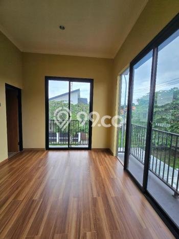 Rumah Luas Tanah 340m² di BSD, Tangerang Selatan - Lokasi Strategis Rumah Luas Tanah 340m² di BSD, Tangerang Selatan - Lokasi Strategis